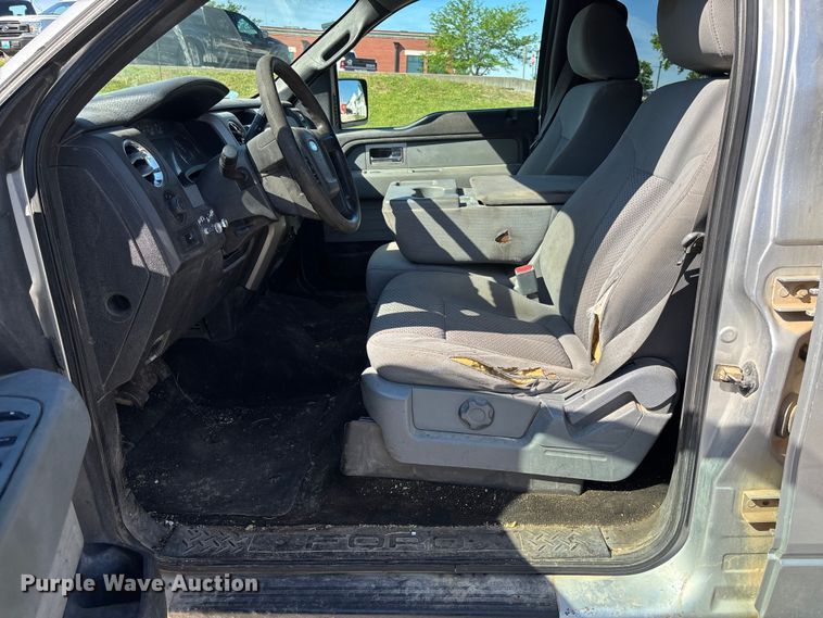 image for item FC5638 2011 Ford F150 Crew Cab pickup truck
