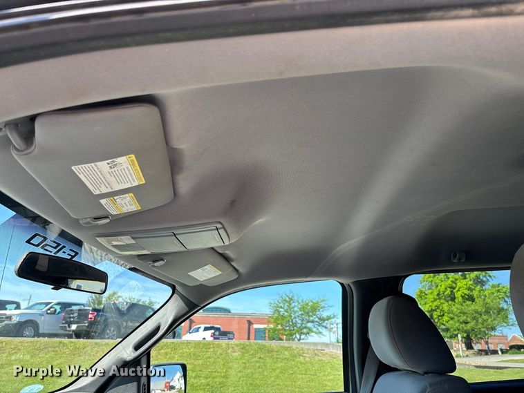 image for item FC5638 2011 Ford F150 Crew Cab pickup truck