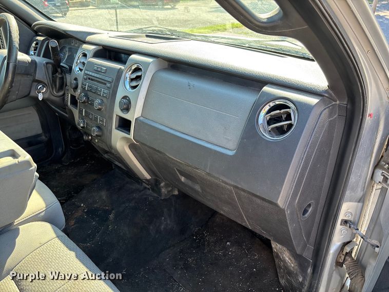 image for item FC5638 2011 Ford F150 Crew Cab pickup truck