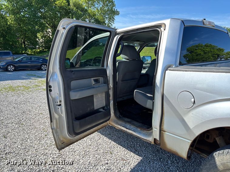 image for item FC5638 2011 Ford F150 Crew Cab pickup truck