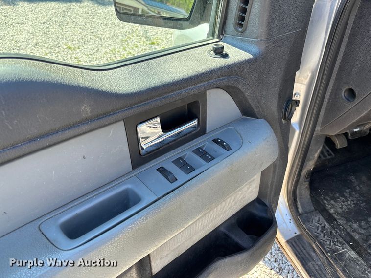 image for item FC5639 2012 Ford F150 Crew Cab pickup truck