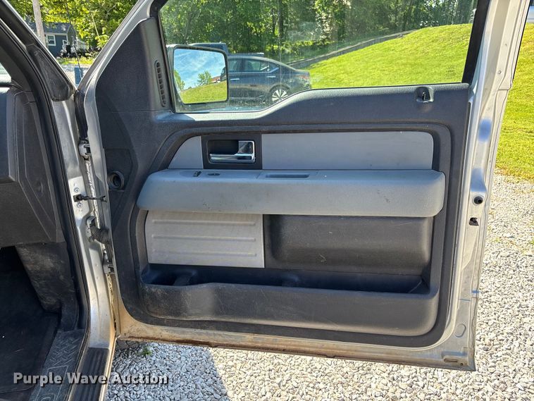 image for item FC5639 2012 Ford F150 Crew Cab pickup truck