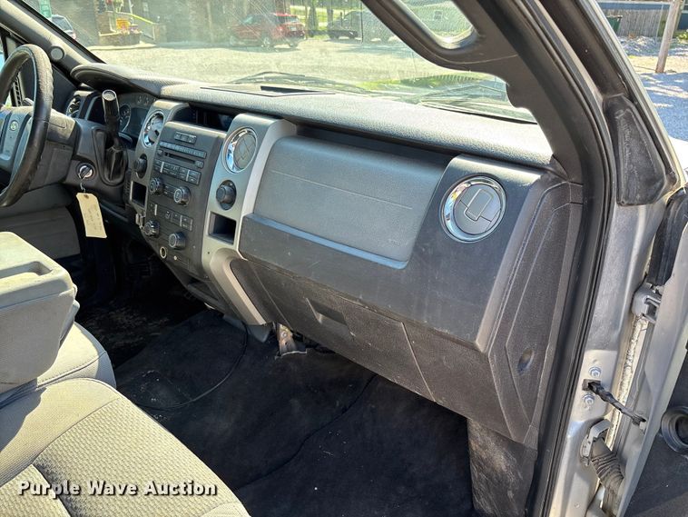 image for item FC5639 2012 Ford F150 Crew Cab pickup truck
