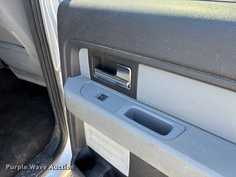 image for item FC5639 2012 Ford F150 Crew Cab pickup truck