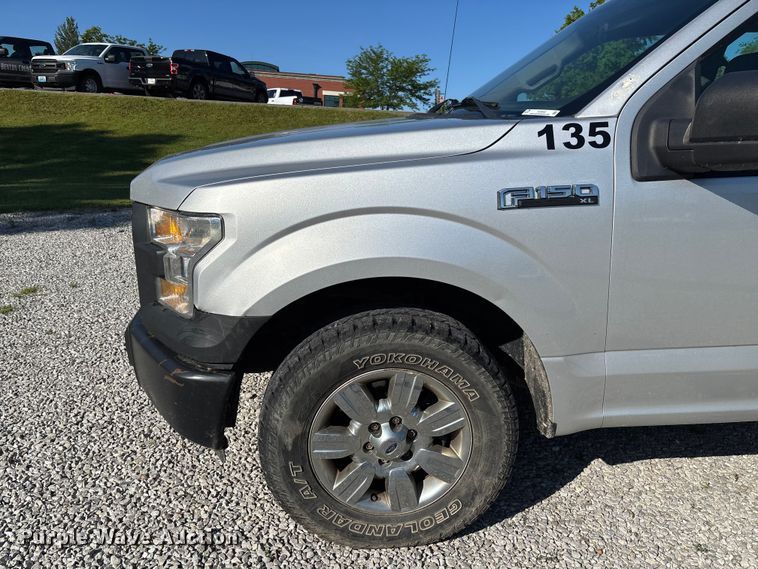 image for item FC5640 2016 Ford F150 Crew Cab pickup truck