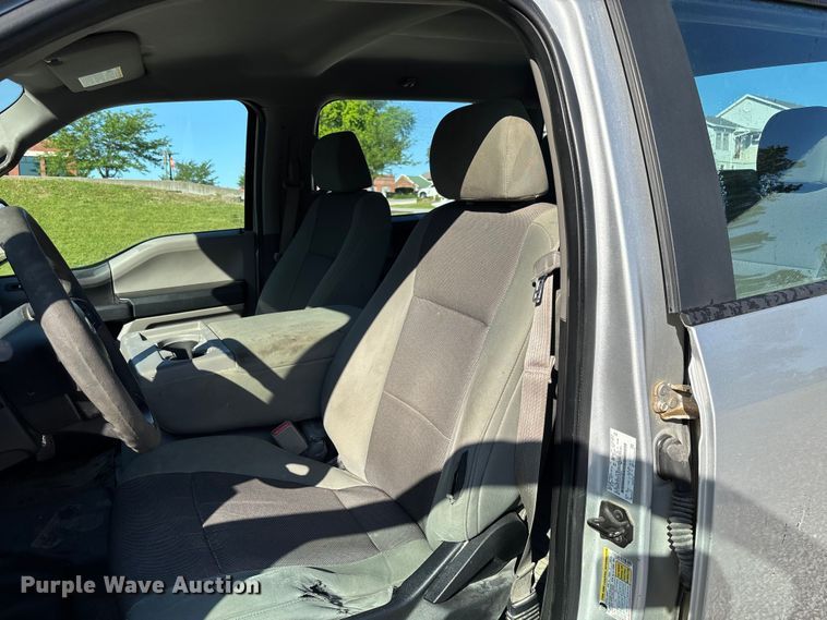 image for item FC5640 2016 Ford F150 Crew Cab pickup truck