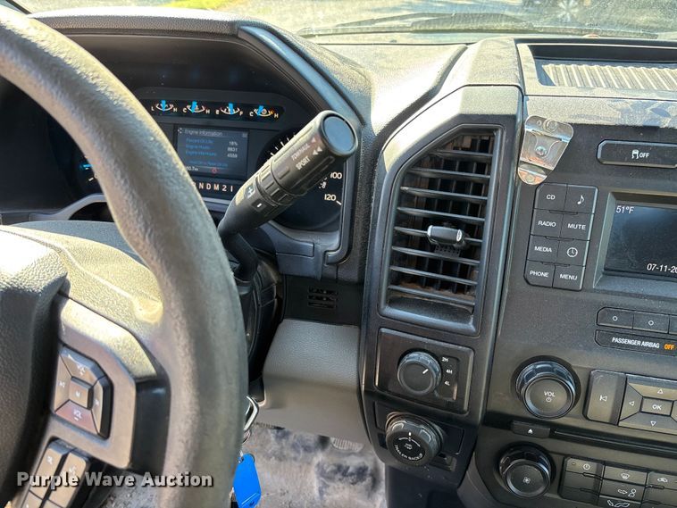 image for item FC5640 2016 Ford F150 Crew Cab pickup truck
