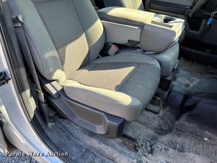 image for item FC5640 2016 Ford F150 Crew Cab pickup truck