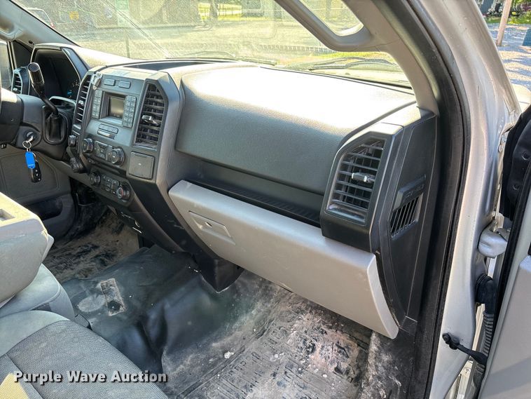 image for item FC5640 2016 Ford F150 Crew Cab pickup truck