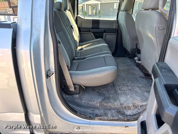 image for item FC5640 2016 Ford F150 Crew Cab pickup truck
