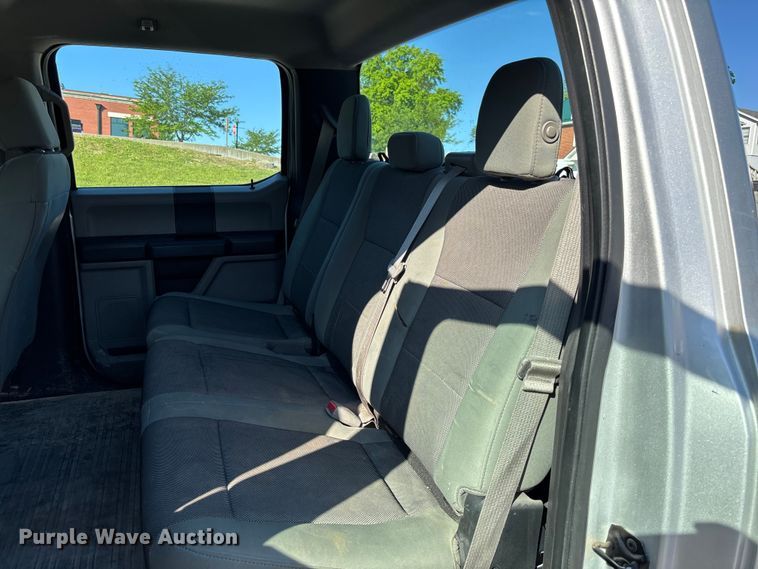 image for item FC5640 2016 Ford F150 Crew Cab pickup truck