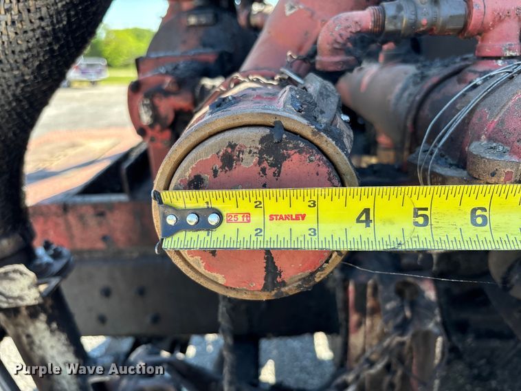 image for item FC5641 1995 Ford F800 oil distributor truck