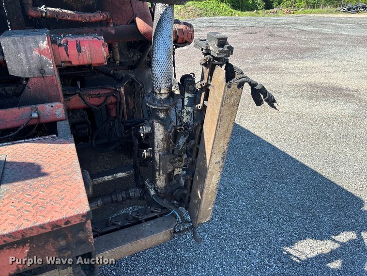 image for item FC5641 1995 Ford F800 oil distributor truck