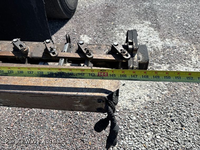 image for item FC5641 1995 Ford F800 oil distributor truck