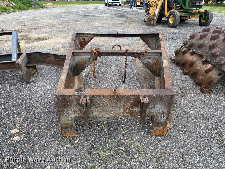 image for item FC5644 Asphalt spreader box