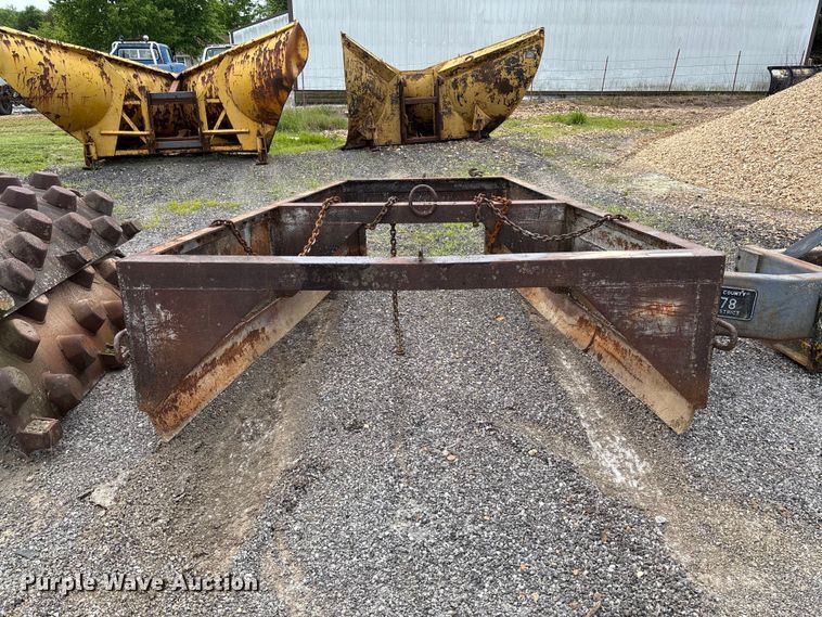 image for item FC5644 Asphalt spreader box