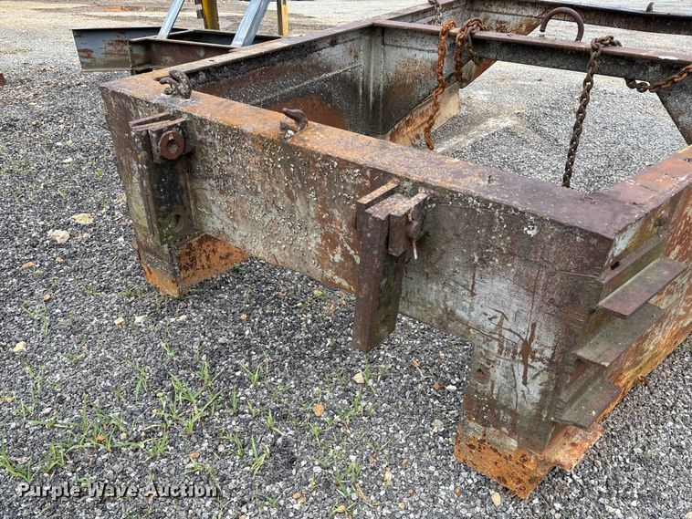 image for item FC5644 Asphalt spreader box