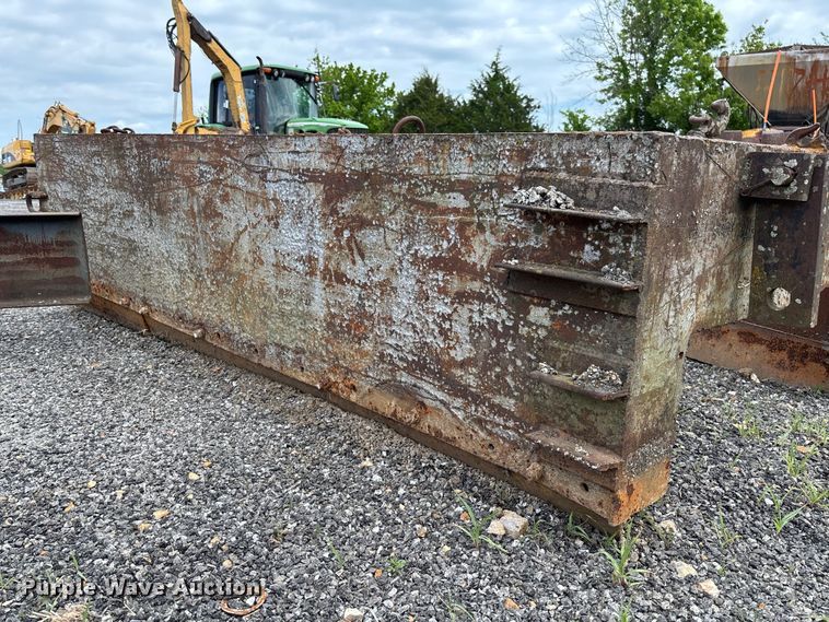 image for item FC5644 Asphalt spreader box