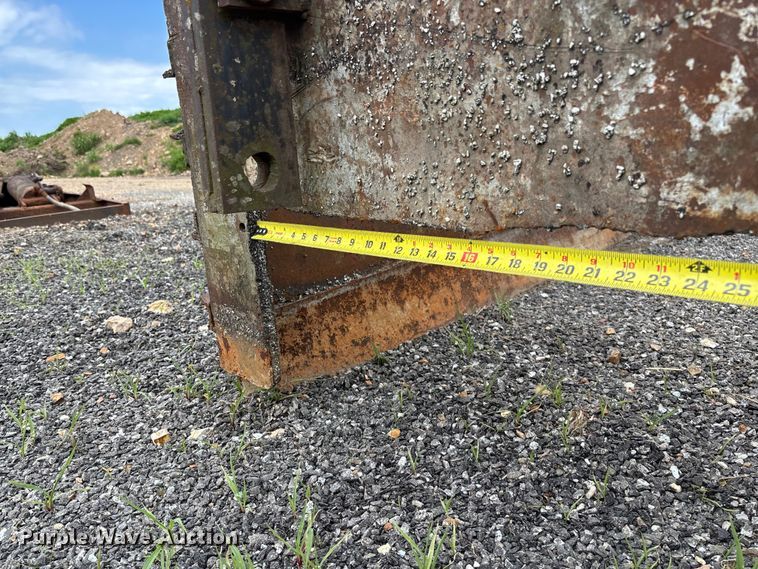 image for item FC5644 Asphalt spreader box