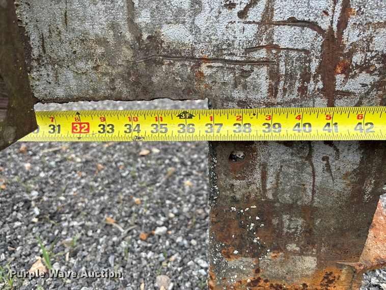 image for item FC5644 Asphalt spreader box