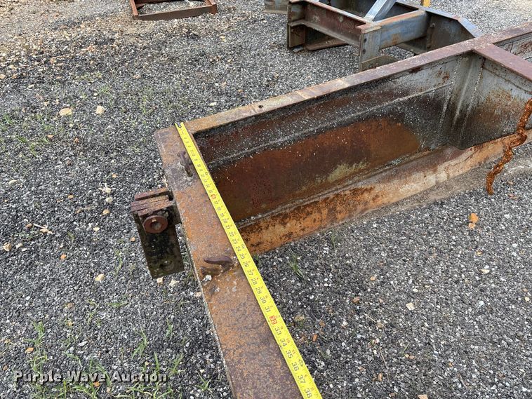 image for item FC5644 Asphalt spreader box