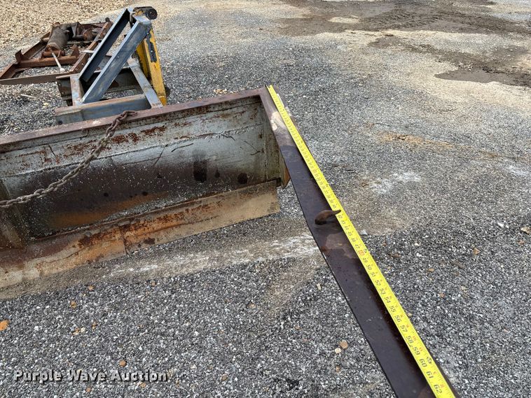 image for item FC5644 Asphalt spreader box