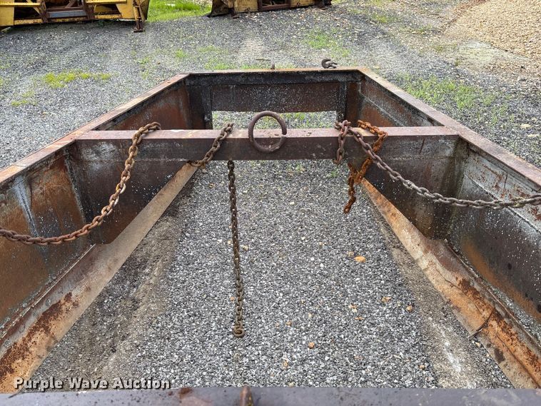 image for item FC5644 Asphalt spreader box