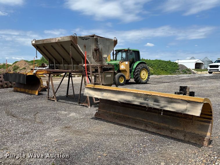 image for item FC5646 Truck attachments