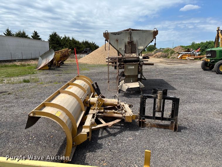image for item FC5646 Truck attachments