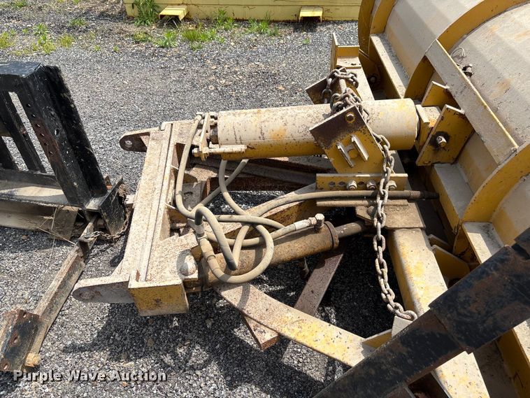 image for item FC5646 Truck attachments