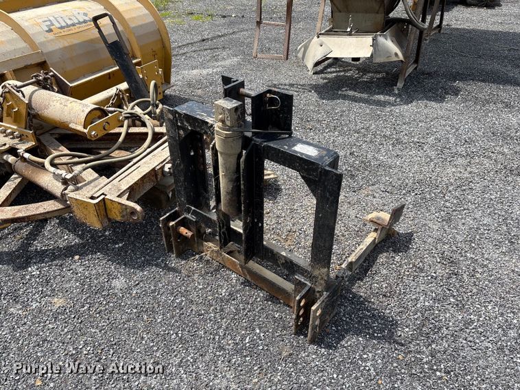 image for item FC5646 Truck attachments