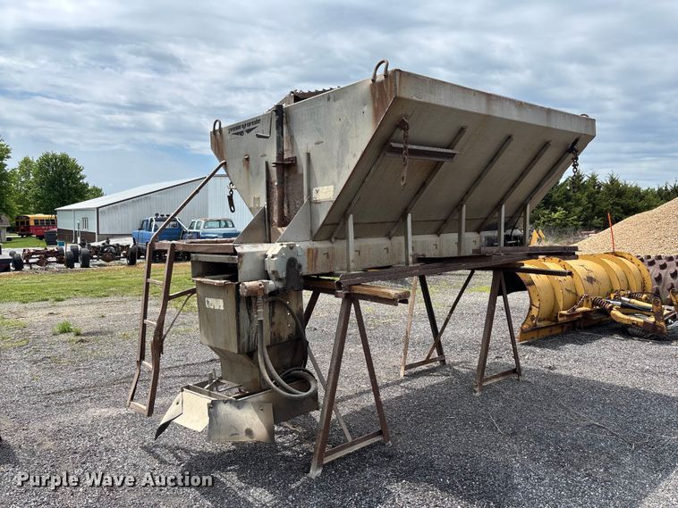 image for item FC5646 Truck attachments