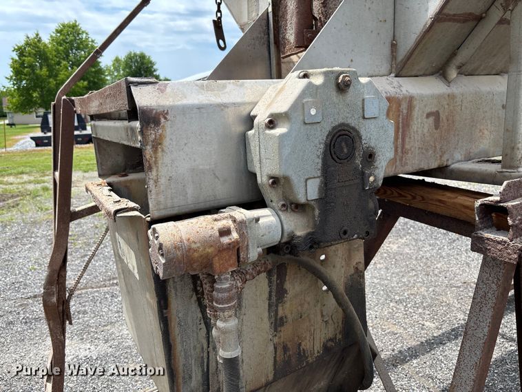image for item FC5646 Truck attachments