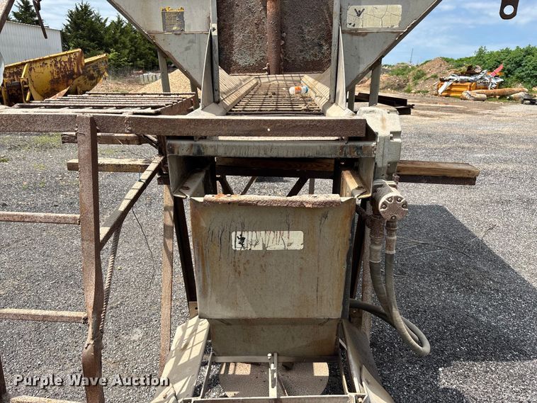 image for item FC5646 Truck attachments