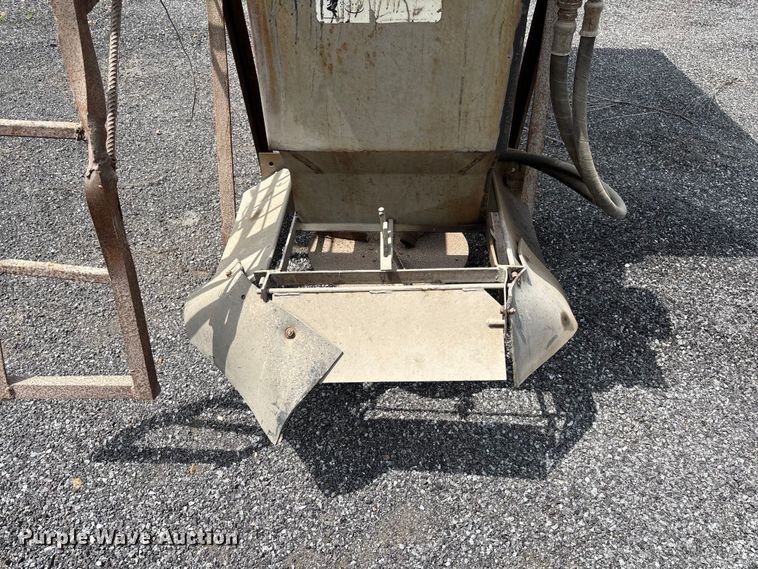image for item FC5646 Truck attachments