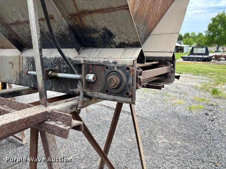 image for item FC5646 Truck attachments