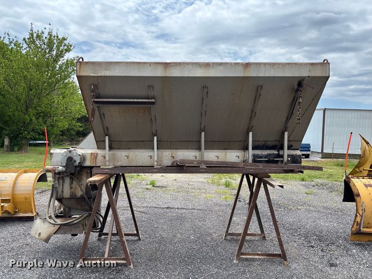 image for item FC5646 Truck attachments