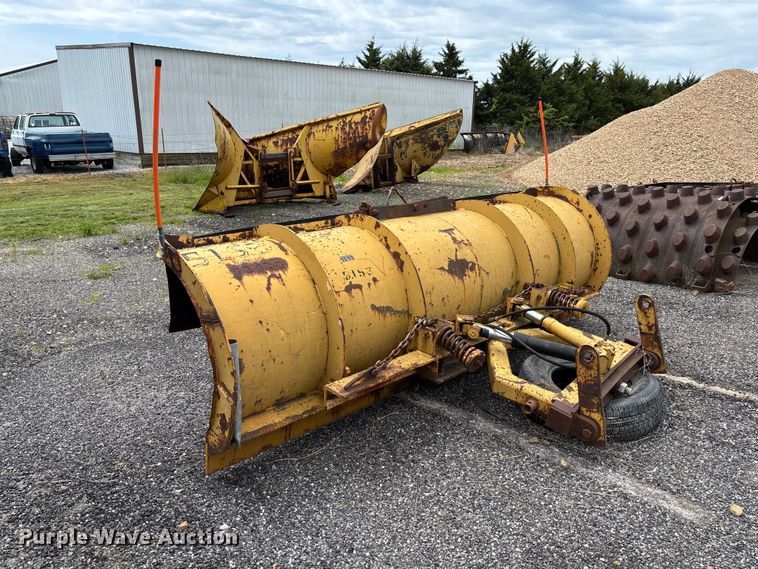 image for item FC5646 Truck attachments