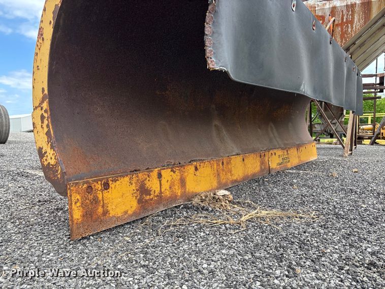 image for item FC5646 Truck attachments