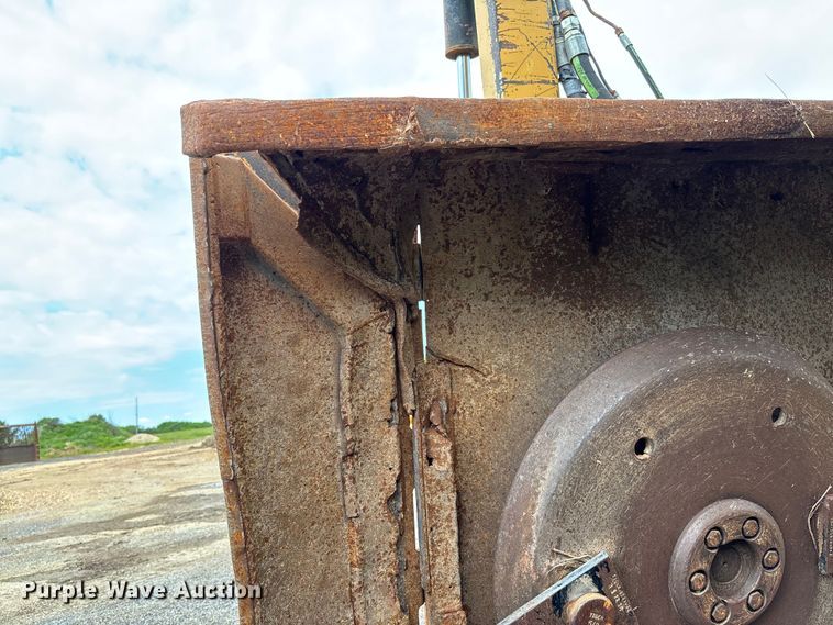 image for item FC5647 2003 John Deere 6420 tractor