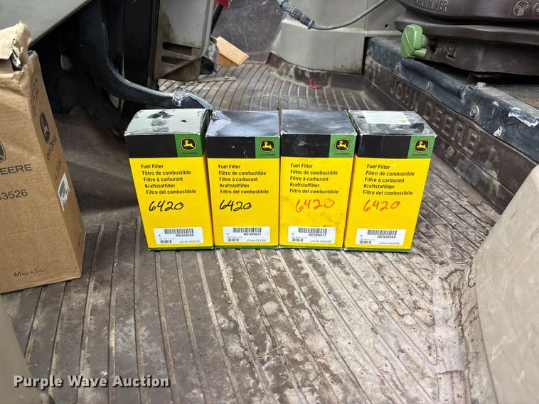 image for item FC5647 2003 John Deere 6420 tractor