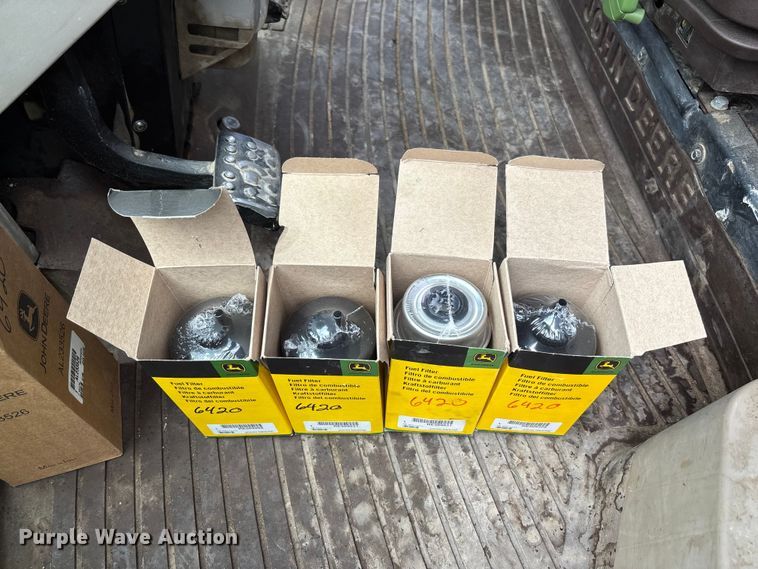 image for item FC5647 2003 John Deere 6420 tractor