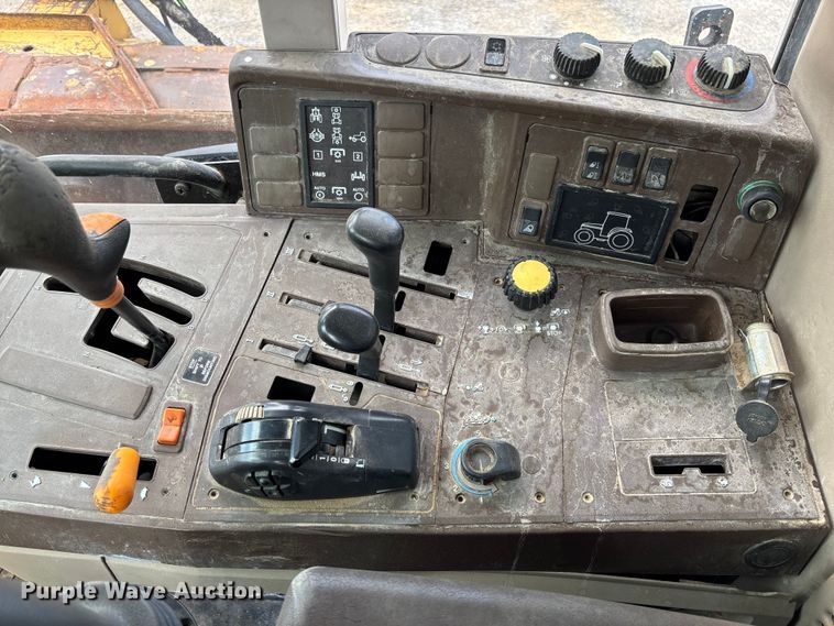 image for item FC5647 2003 John Deere 6420 tractor