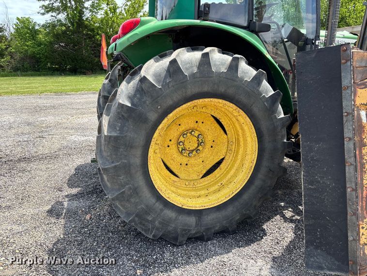 image for item FC5647 2003 John Deere 6420 tractor
