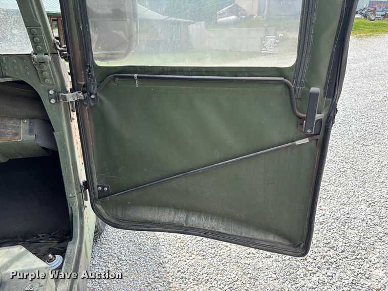 image for item FC5648 1990 AM General M998 SUV