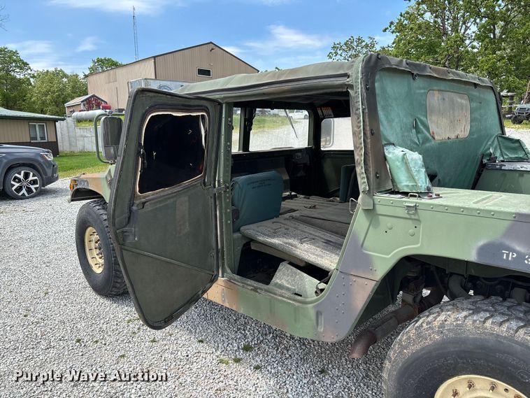 image for item FC5648 1990 AM General M998 SUV