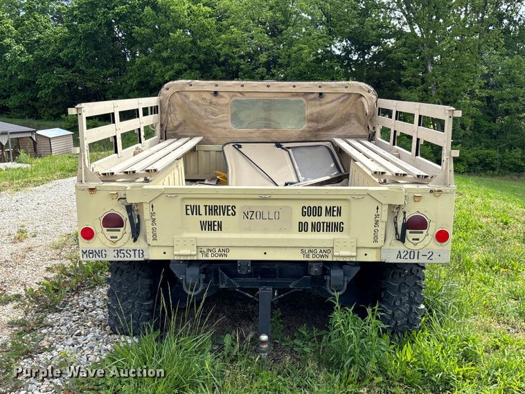 image for item FC5660 1987 AM General HMMWV SUV