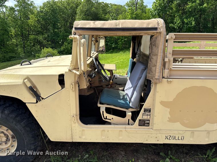 image for item FC5660 1987 AM General HMMWV SUV