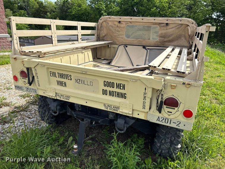 image for item FC5660 1987 AM General HMMWV SUV