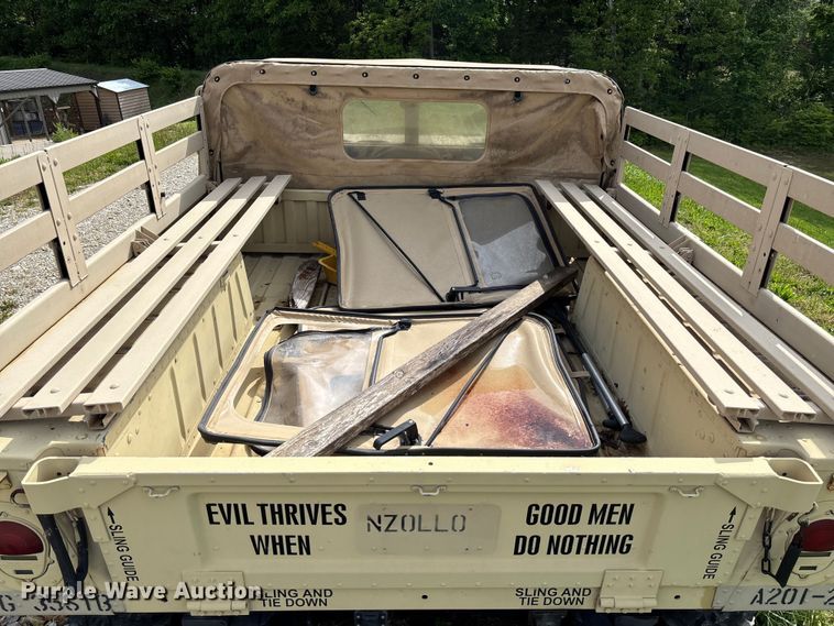 image for item FC5660 1987 AM General HMMWV SUV